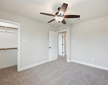 809 Jameson Street - Photo Thumbnail 17