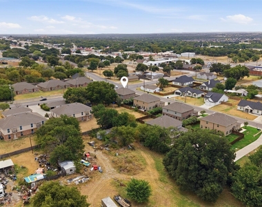 809 Jameson Street - Photo Thumbnail 20