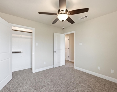 809 Jameson Street - Photo Thumbnail 14