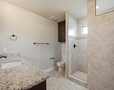 809 Jameson Street - Photo Thumbnail 15
