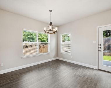 809 Jameson Street - Photo Thumbnail 6
