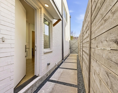 4827 Newmore Avenue - Photo Thumbnail 2