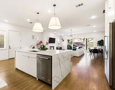 4827 Newmore Avenue - Photo Thumbnail 13