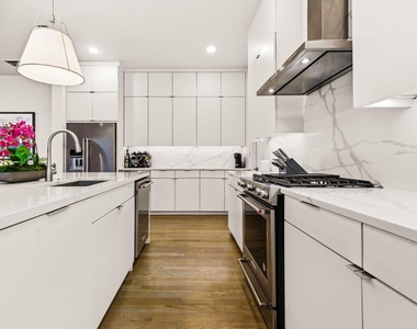 4827 Newmore Avenue - Photo Thumbnail 11