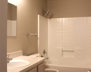 2001 San Antonio Street - Photo Thumbnail 10
