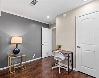 1110 Park Street - Photo Thumbnail 22