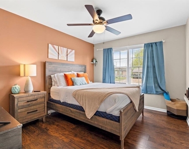 1110 Park Street - Photo Thumbnail 7