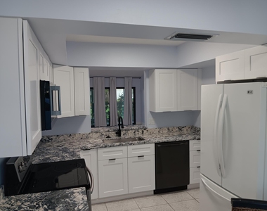 10953 Hidden Lake Place - Photo Thumbnail 8