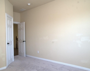 606 Seneca Boulevard - Photo Thumbnail 22