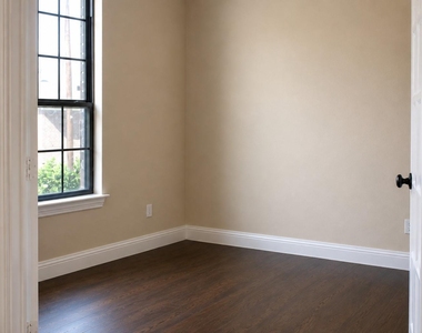 606 Seneca Boulevard - Photo Thumbnail 9