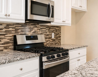 606 Seneca Boulevard - Photo Thumbnail 7