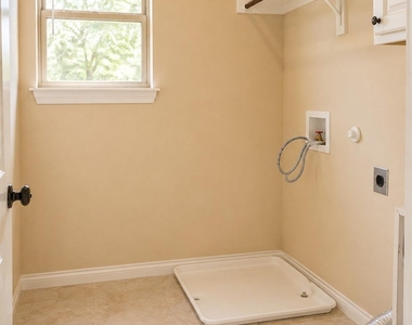606 Seneca Boulevard - Photo Thumbnail 18