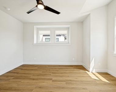 3771 Pine Leaf Lane - Photo Thumbnail 15