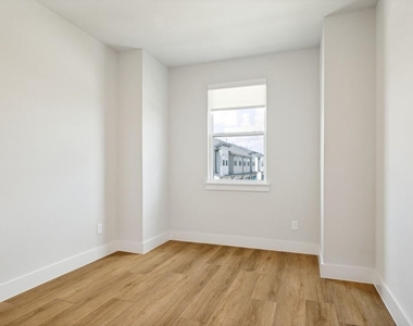 3771 Pine Leaf Lane - Photo Thumbnail 18