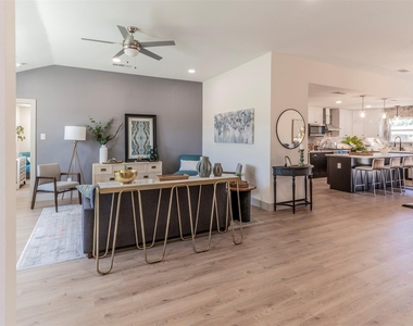 3131 Altman Drive - Photo Thumbnail 2