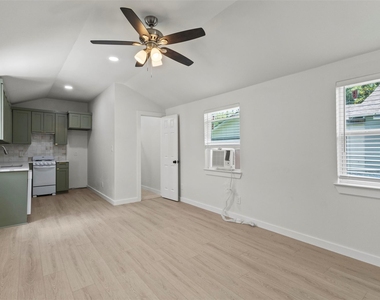 601 Pearson Avenue - Photo Thumbnail 4