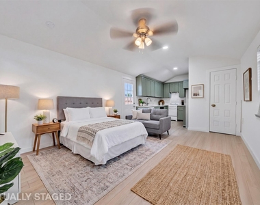 601 Pearson Avenue - Photo Thumbnail 2