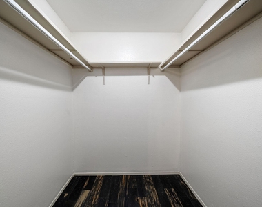 3121 Park Lane - Photo Thumbnail 18