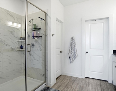 695 Vista Del Lago Drive - Photo Thumbnail 28
