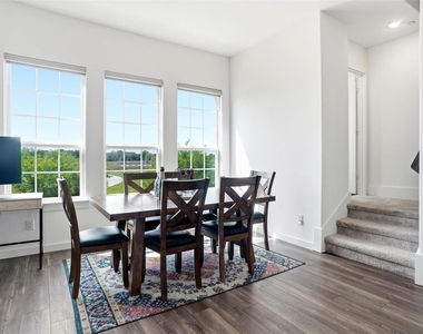 695 Vista Del Lago Drive - Photo Thumbnail 15