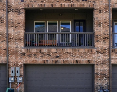 695 Vista Del Lago Drive - Photo Thumbnail 37