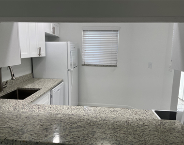 5517 Sw 24th Avenue - Photo Thumbnail 13