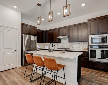 2324 Norma Lane - Photo Thumbnail 10