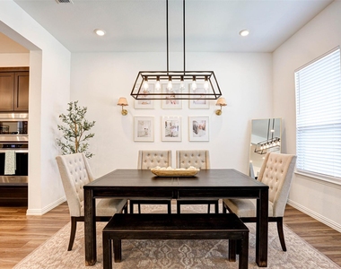 2324 Norma Lane - Photo Thumbnail 17