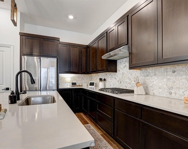 2324 Norma Lane - Photo Thumbnail 12