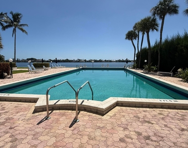 2800 N Flagler Drive - Photo Thumbnail 25
