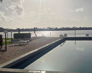 2800 N Flagler Drive - Photo Thumbnail 21