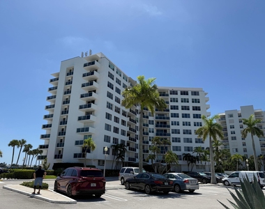 2800 N Flagler Drive - Photo Thumbnail 18