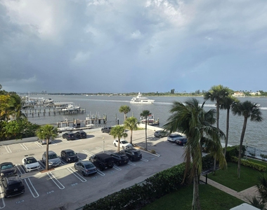 2800 N Flagler Drive - Photo Thumbnail 17