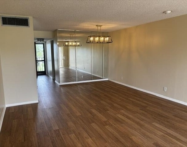 4411 Trevi Court - Photo Thumbnail 6