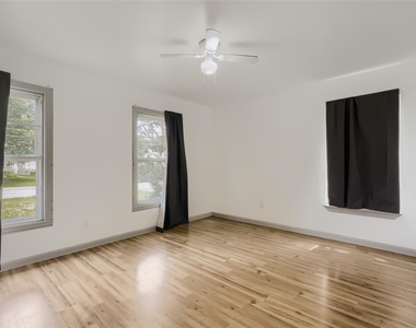 326 E Holley Street - Photo Thumbnail 15