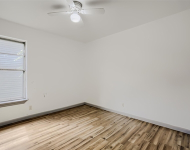 326 E Holley Street - Photo Thumbnail 17