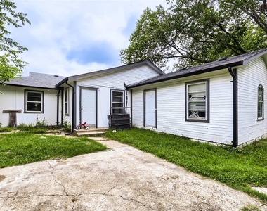 326 E Holley Street - Photo Thumbnail 26