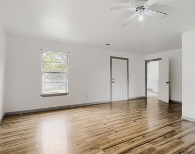 326 E Holley Street - Photo Thumbnail 22