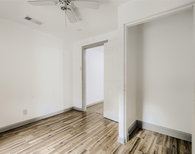 326 E Holley Street - Photo Thumbnail 14
