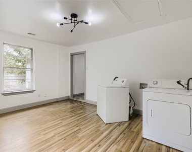 326 E Holley Street - Photo Thumbnail 25