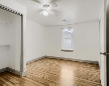 326 E Holley Street - Photo Thumbnail 9