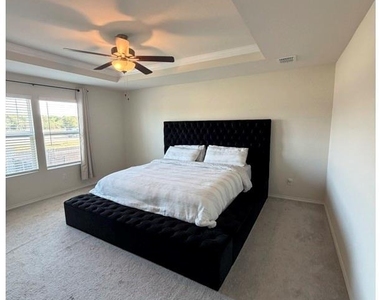 900 Shire Avenue - Photo Thumbnail 11
