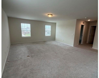 900 Shire Avenue - Photo Thumbnail 18