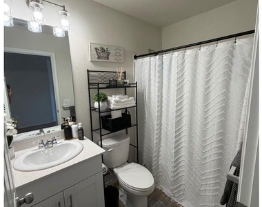 900 Shire Avenue - Photo Thumbnail 15