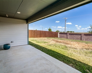 1608 Central Park Drive - Photo Thumbnail 21
