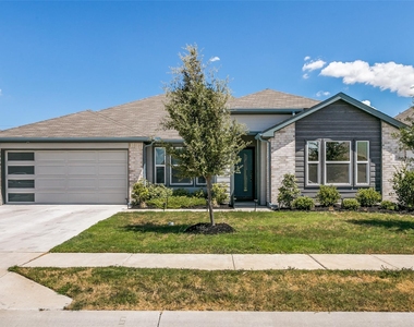 1608 Central Park Drive - Photo Thumbnail 24