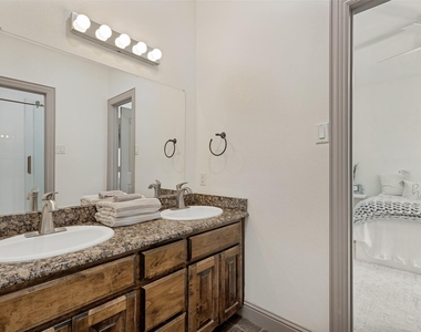 1177 Lone Star Road - Photo Thumbnail 13