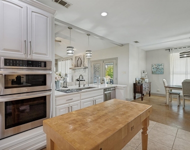 1177 Lone Star Road - Photo Thumbnail 9