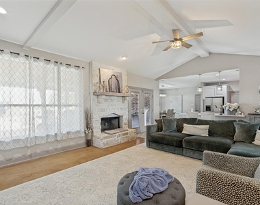 1177 Lone Star Road - Photo Thumbnail 3