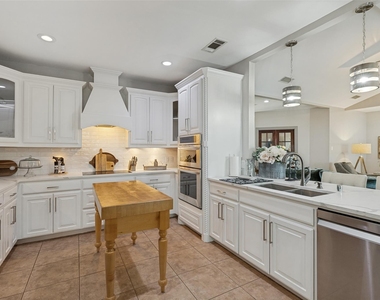 1177 Lone Star Road - Photo Thumbnail 8
